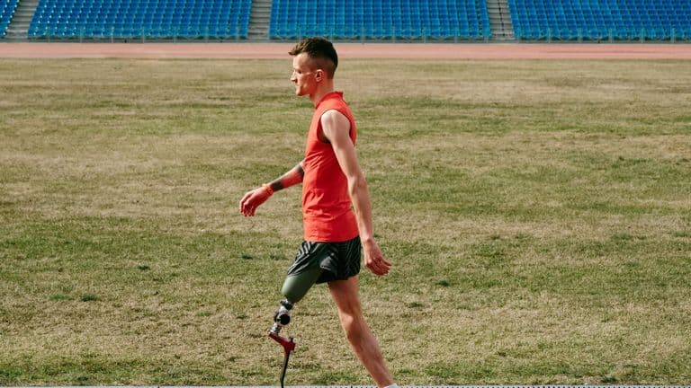 Elite Male Athletes Showcase Breakthroughs in Recovery Technology at 2025 Sports Expo