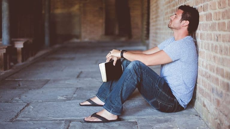“Therapy Bro Summer”: Mental Health Gains Momentum Among Men