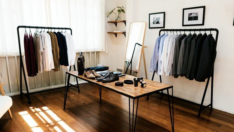 Men’s Fall 2025 Fashion Trends: Outerwear and Minimalist Wardrobes Lead the Way