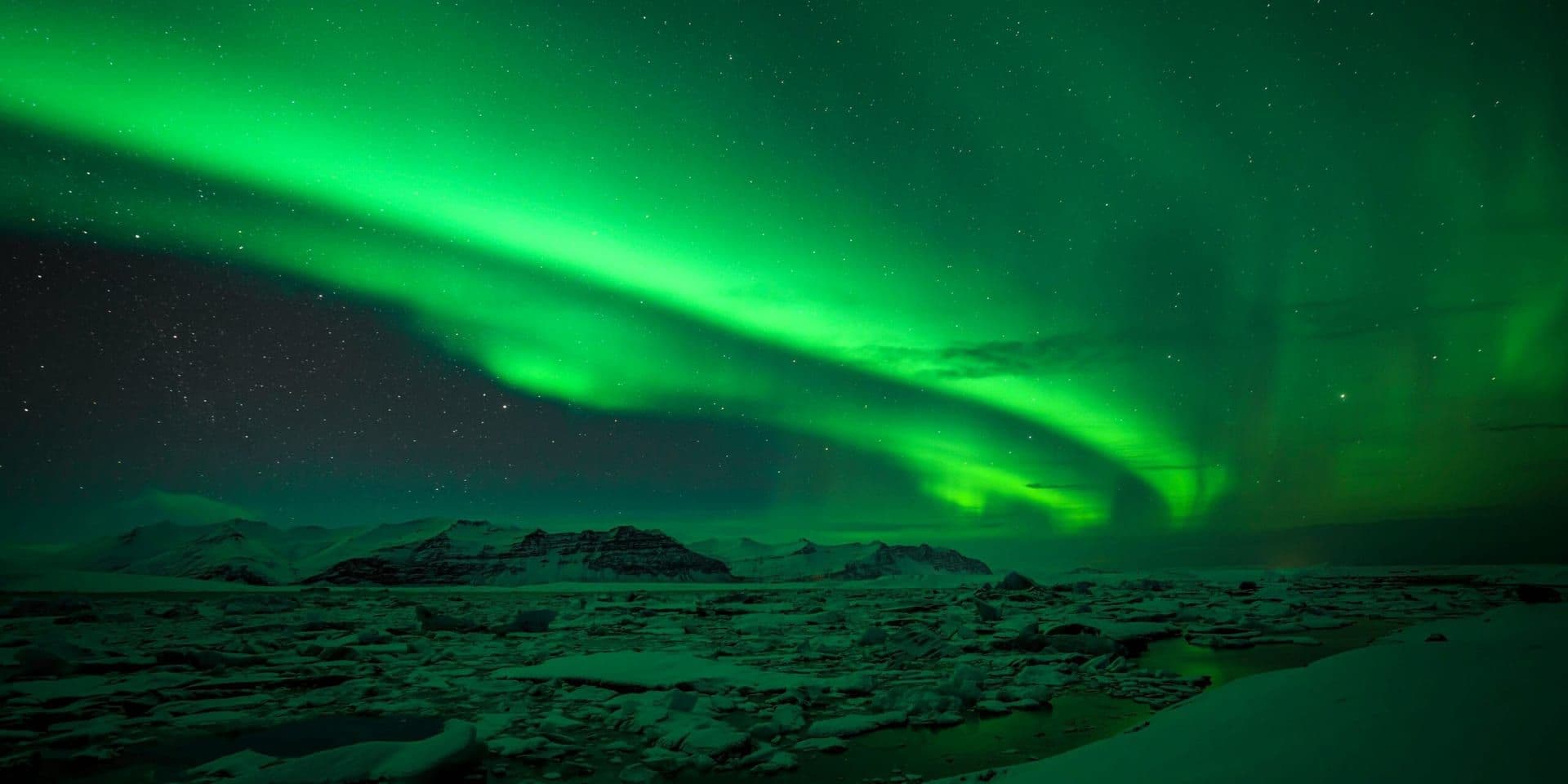 Northern Lights Illuminate U.S. Skies on May 27