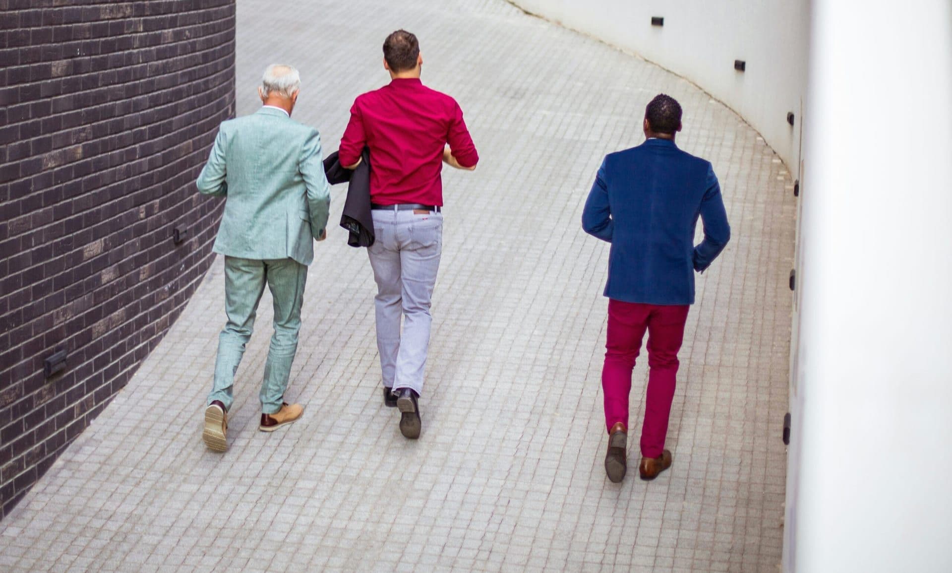 Men’s Fashion in 2024: Embracing Bold Colors, Sustainability, and Nostalgic Styles