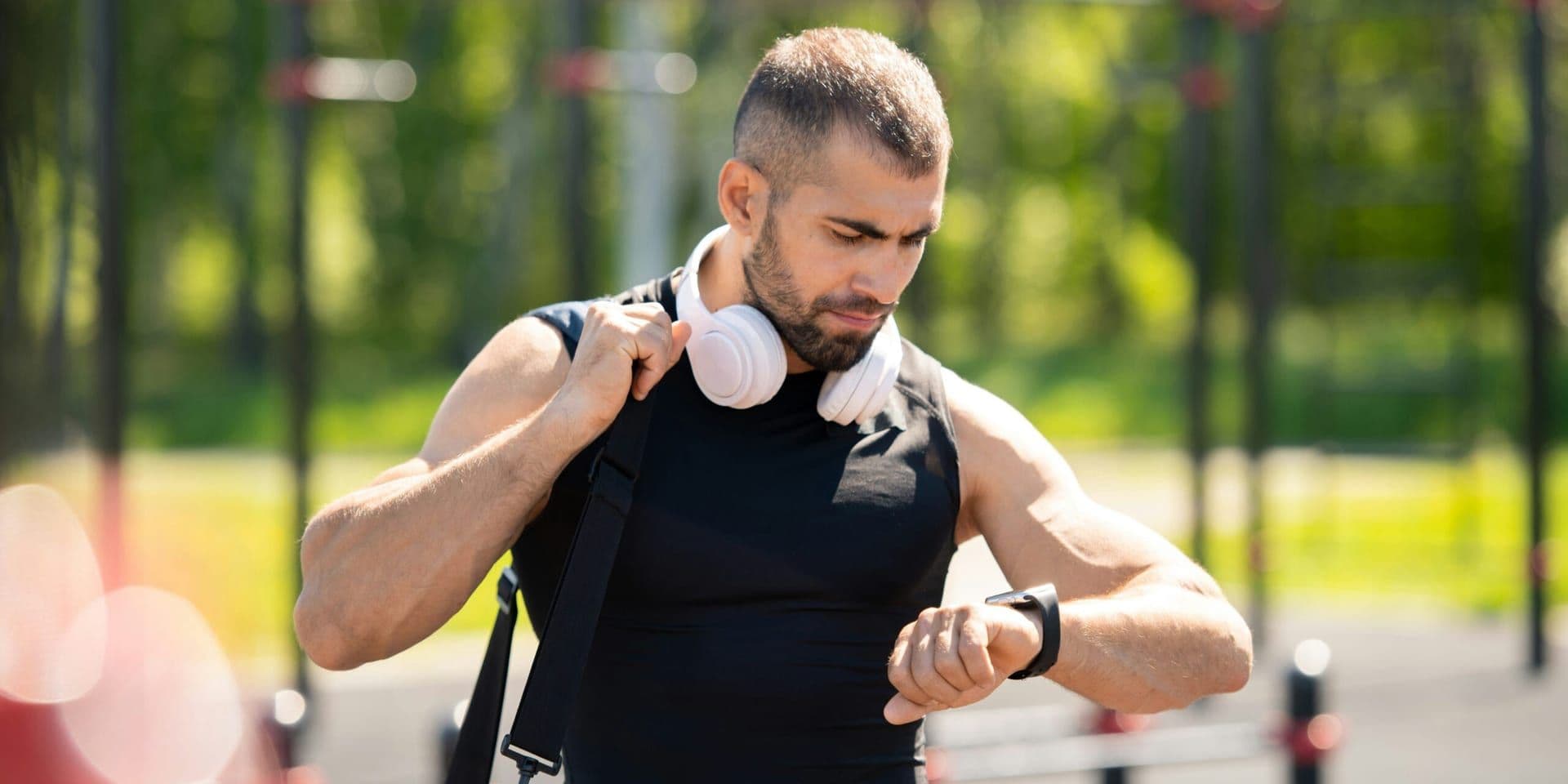 Wearable Tech Empowers Men to Track Fitness in 2025 Fitness Boom