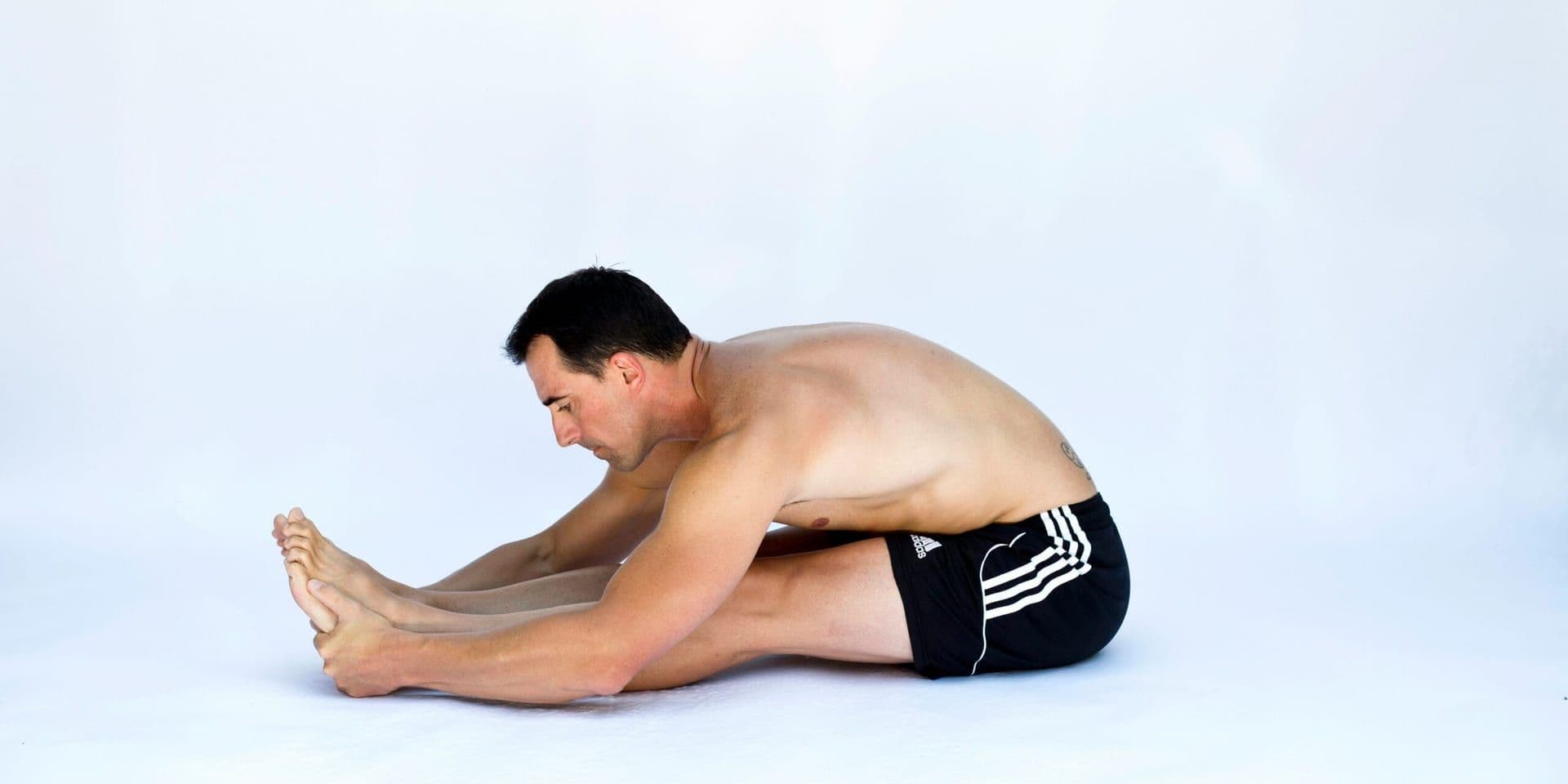 Dynamic Stretching Gains Popularity in Men’s Fitness Routines
