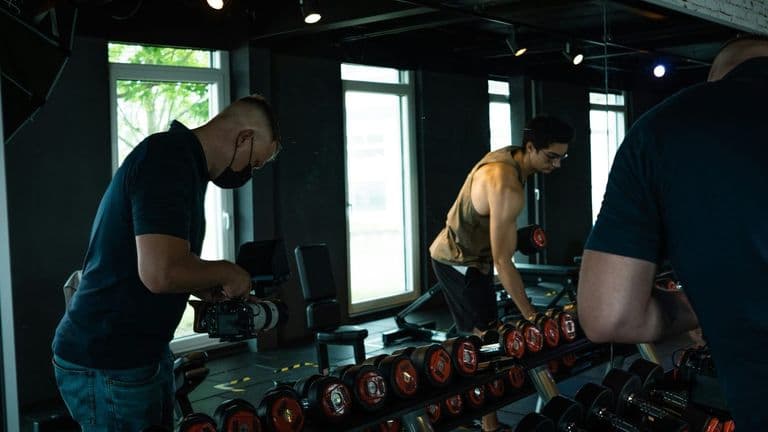 Retro Workouts Make a Comeback as Men Embrace Nostalgic Fitness Trends